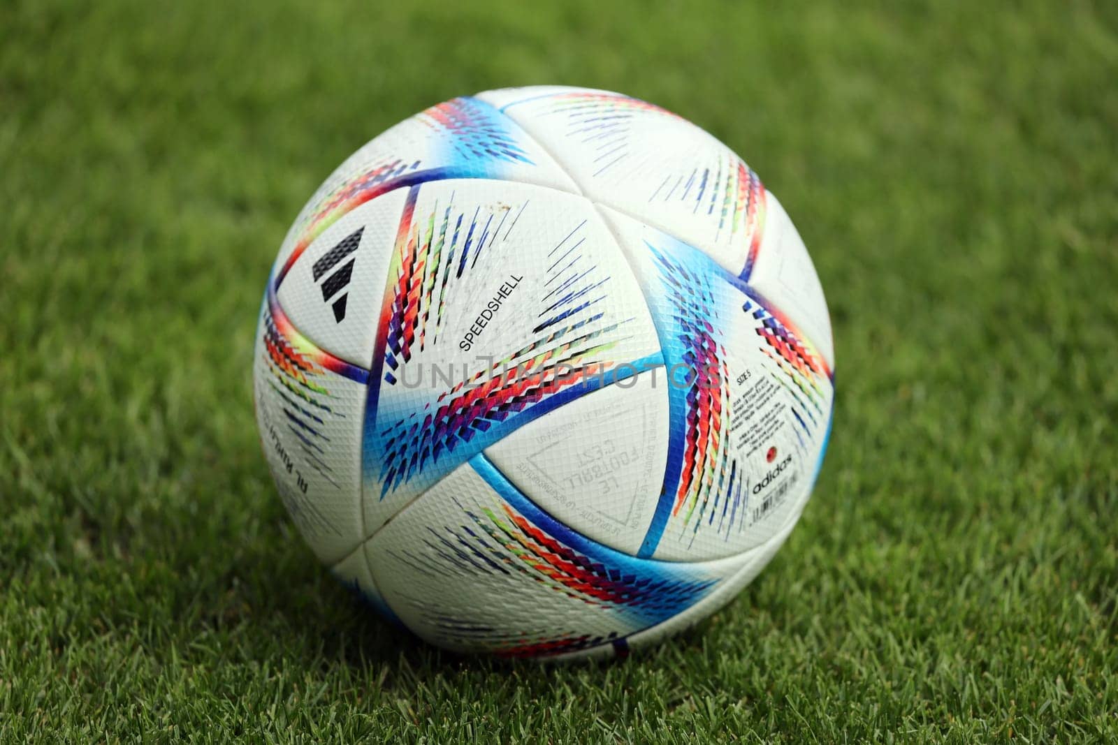 ADIDAS Speedshell - the match ball of the third football Bundesliga .. DFL REGULATIONS PROHIBIT ANY USE OF PHOTOGRAPHS AS IMAGE SEQUENCES AND/OR QUASI-VIDEONann.. Photo: Joachim Hahne/johapress