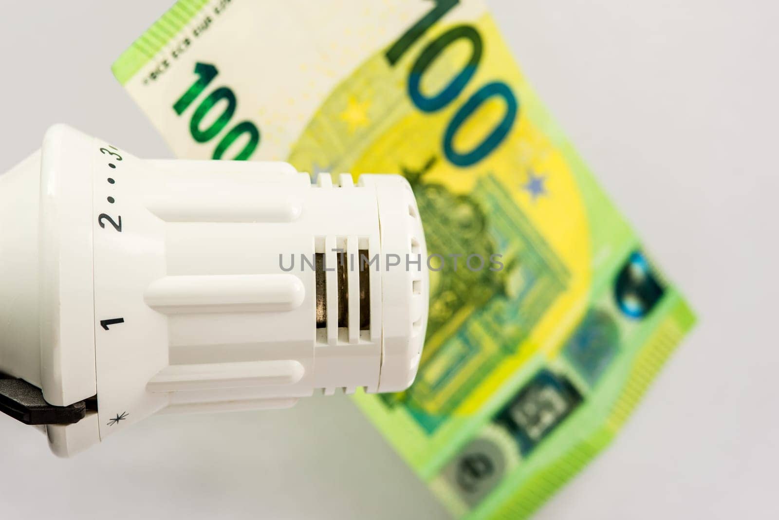 oil price increase in Europe, thermostat with European money euro