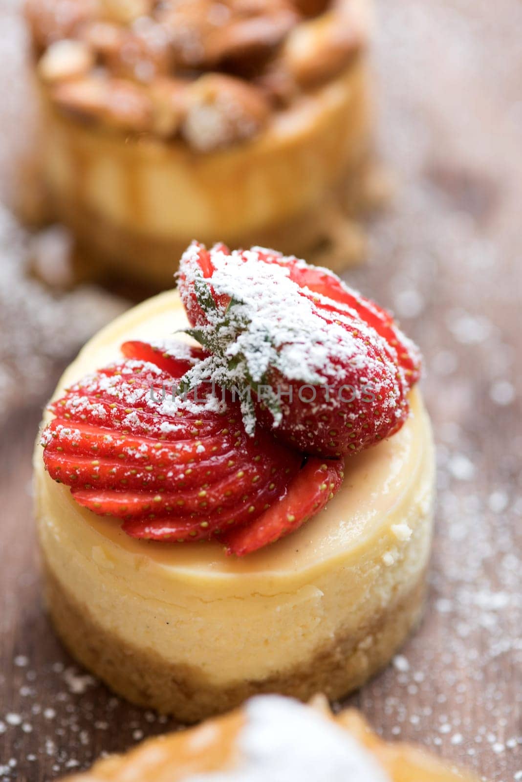 Decorated american cheesecake. Yummy !