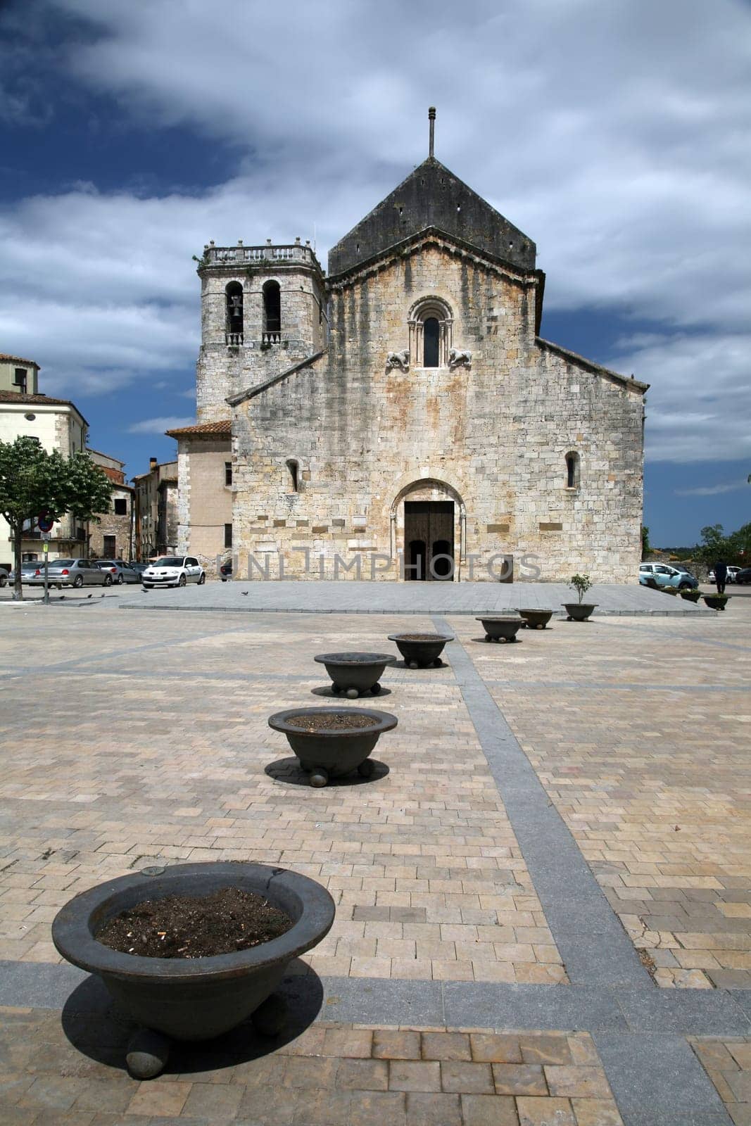 Besalo Church Square