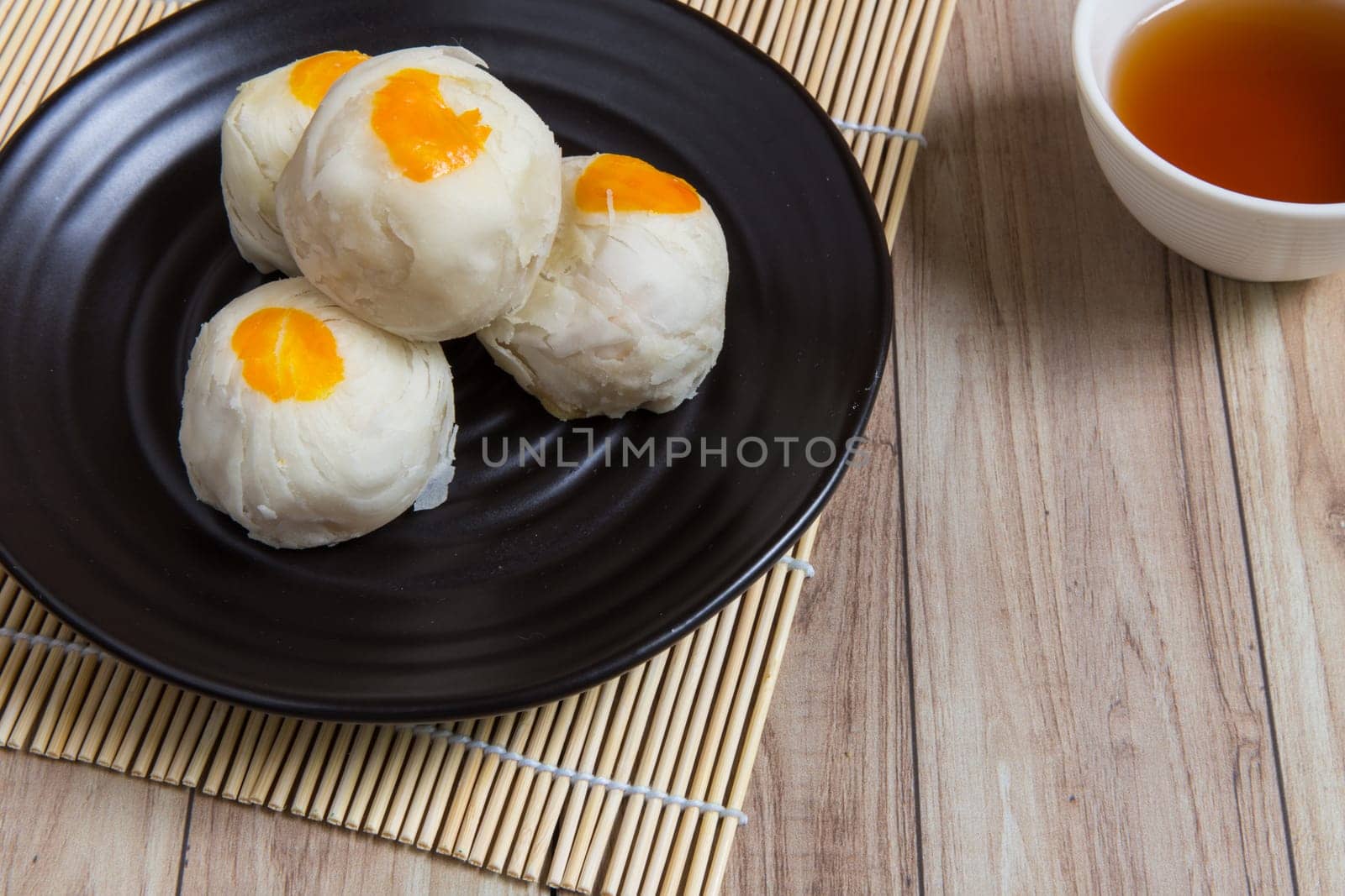 Sweet traditional Chinese cake for any occasion.