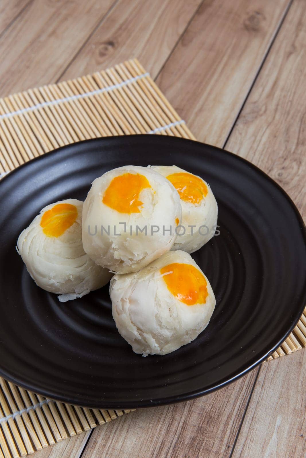 Sweet traditional Chinese cake for any occasion.