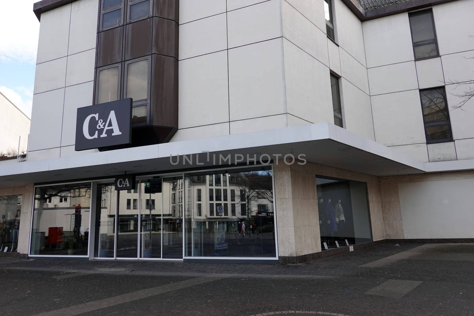 Filiale Euskirchen der C&A Mode GmbH & Co. KG - Symbolbild, Nordhein-Westfalen, Deutschland