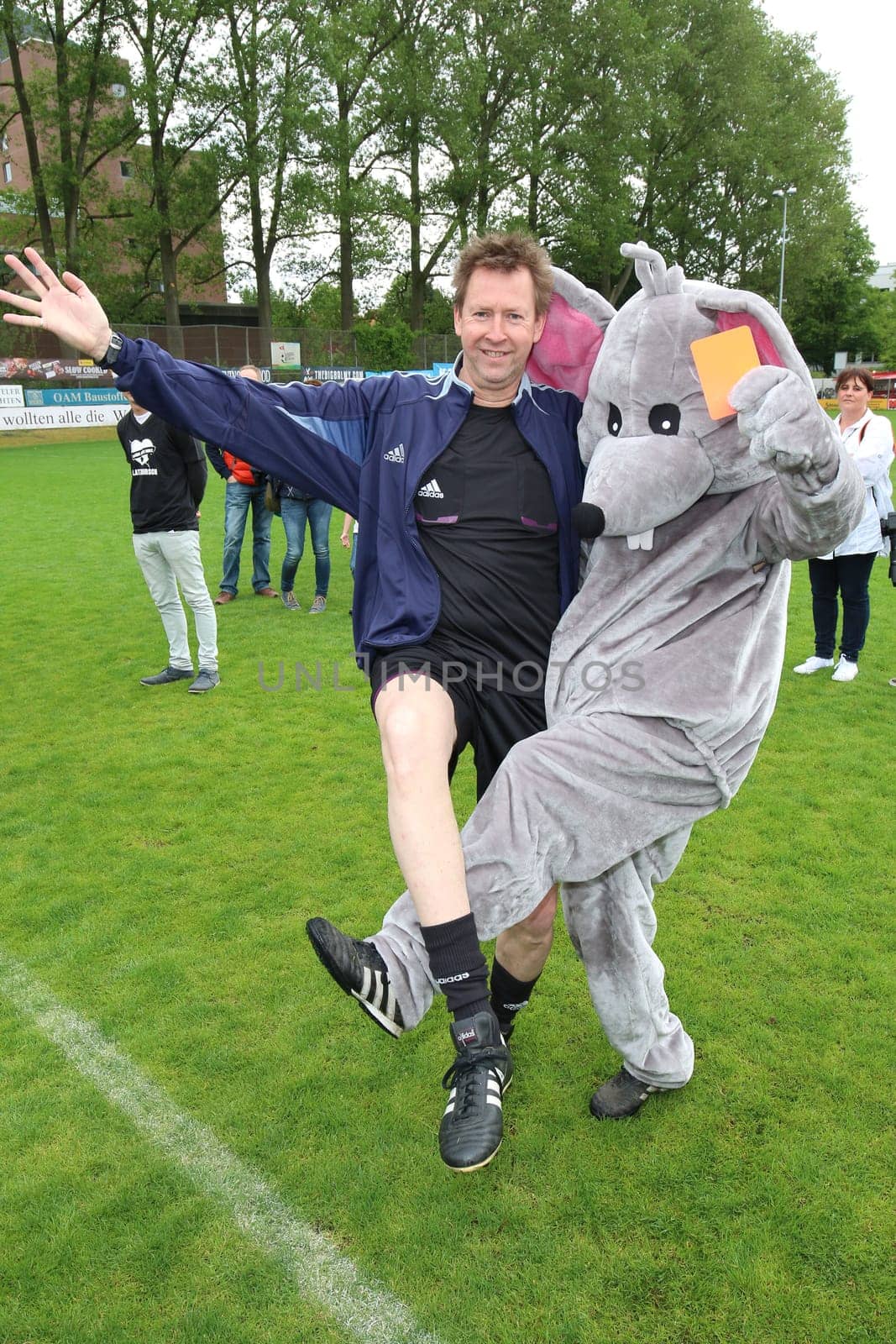 Lou Richter and the Mouse,The Charity Football Game Kicking with Heart at the Stadion Hoheluft,Hamburg,14.06.2015