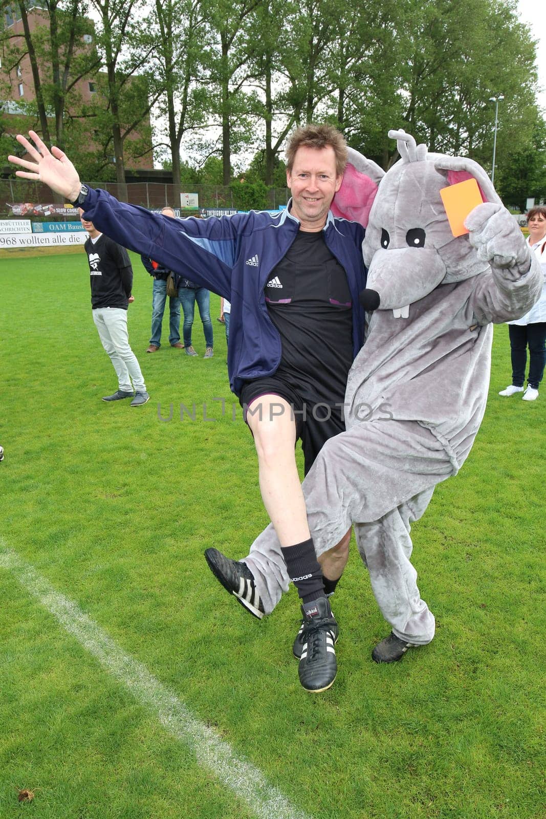 Lou Richter and the Mouse,The Charity Football Game Kicking with Heart at the Stadion Hoheluft,Hamburg,14.06.2015