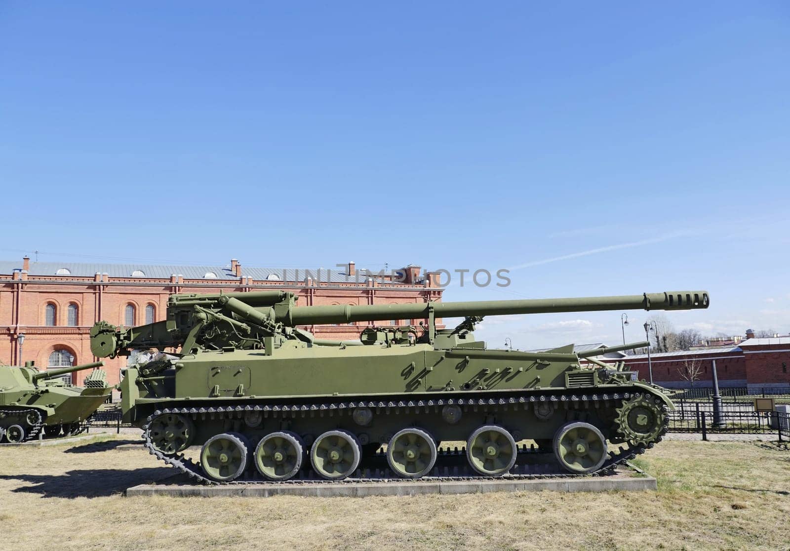 St. Petersburg  Russia January 26, 2023 artillery museum, 152 mm self-propelled gun side view
