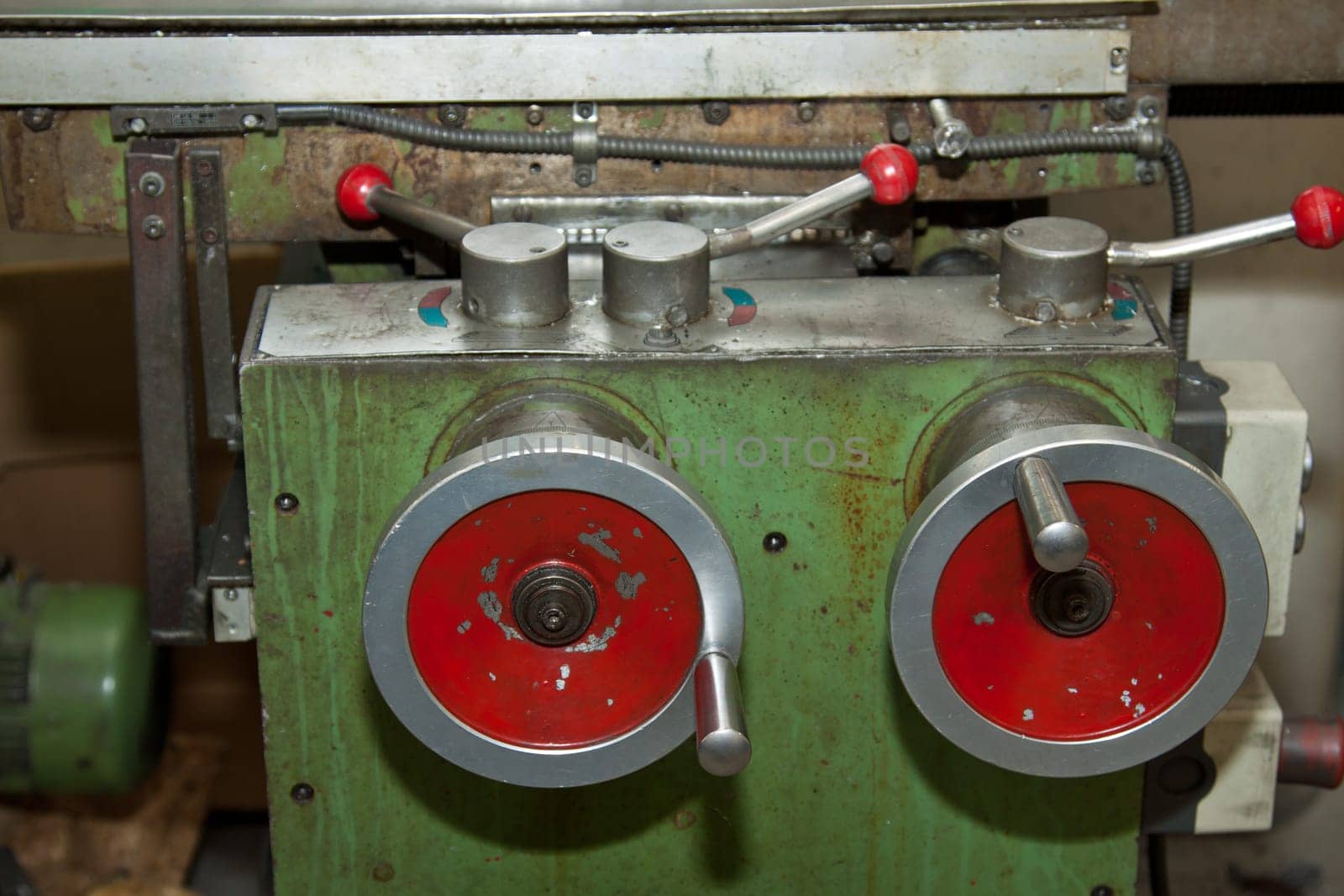 Handwheels on an old lathe