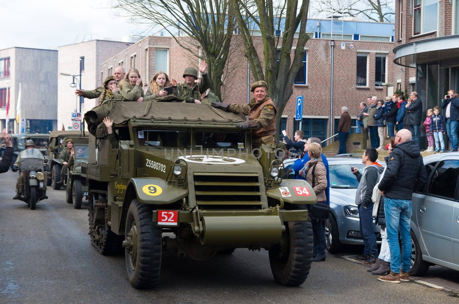Military parade by "keep them rolling"", a foundation who maintains military vehicles with the purpose of keeping the 2nd WW memories alive"