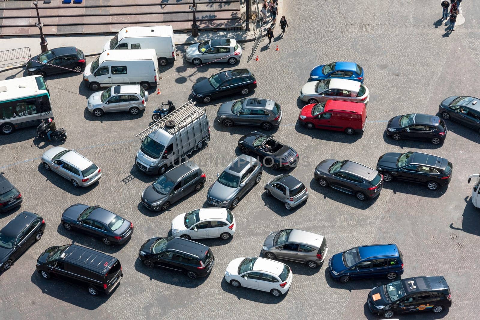 Traffic jam at the Place Charles de Gaulle in Paris, France