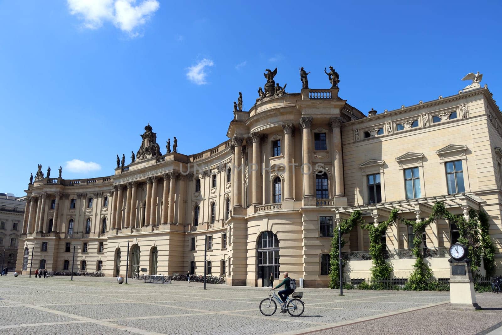 Jura-Bibliothek der juristischen Fakultät der Universität am Bebelplatz, Deutschland, Berlin