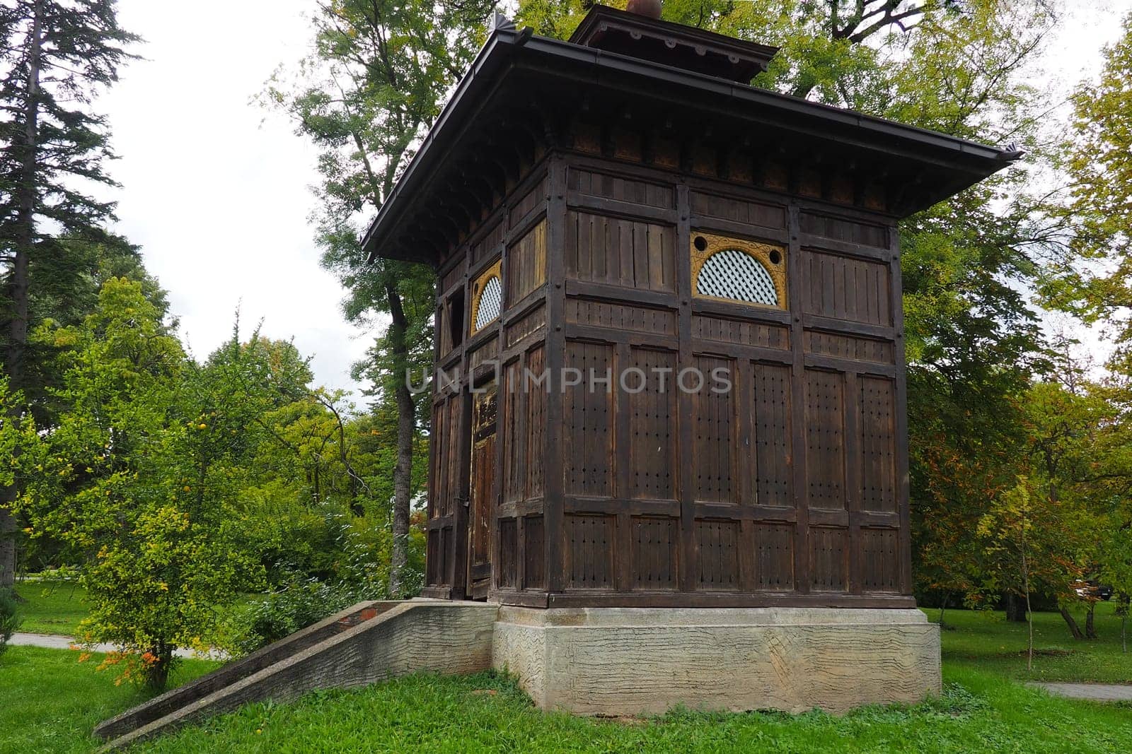 Banja Koviljaca, Serbia, Guchevo, Loznica, September 30, 2022. Rehabilitation center with sulfur and iron mineral waters. An old wooden house above a healing sulfur spring. Banja Koviljacha