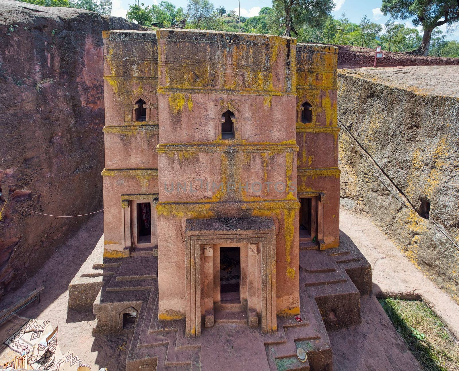 Church of Saint George rock-hewn in the shape of a cross, Bete Giyorgis, one of eleven monolithic churches in Lalibela, part of the UNESCO World Heritage Site Rock-Hewn Churches. The Church was carved downwards from one monolitic stone of volcanic tuff.