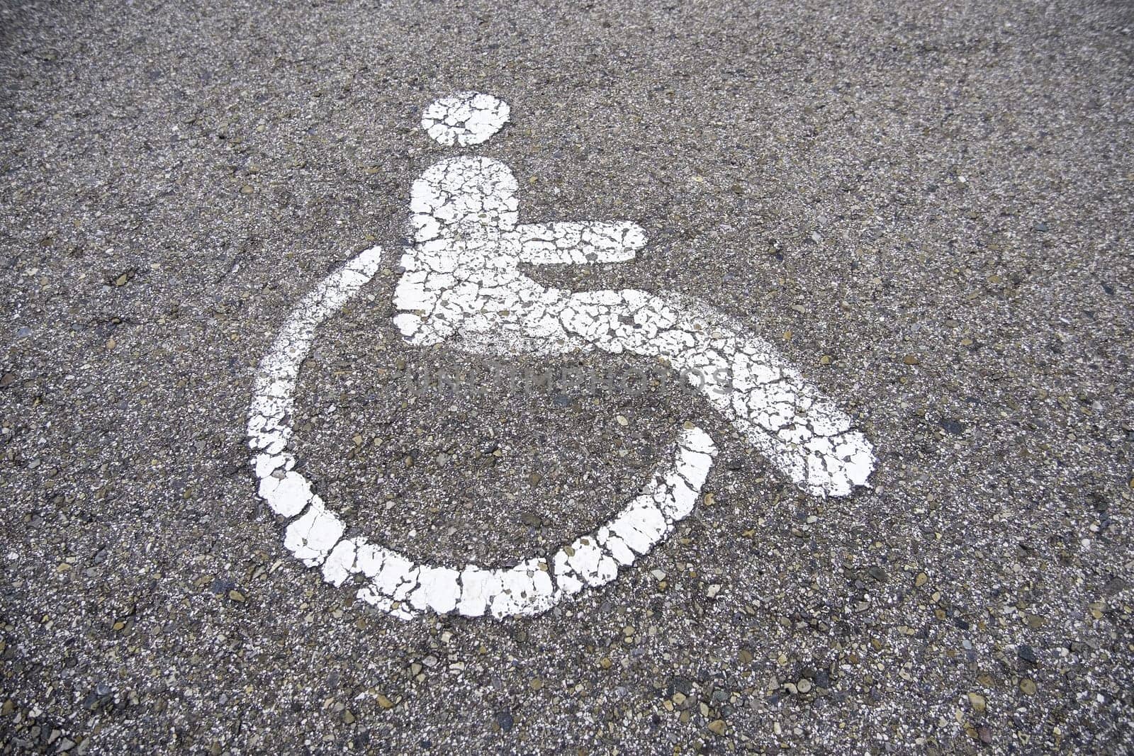 Signal detail for people with reduced mobility, aids