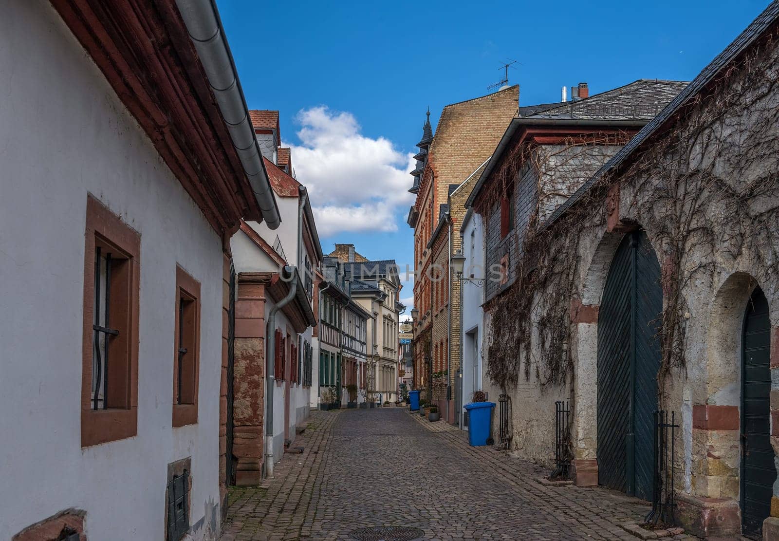 Houses in the historic old town of Eltville am Rhein in the Rhine Valley, Hesse, Germany