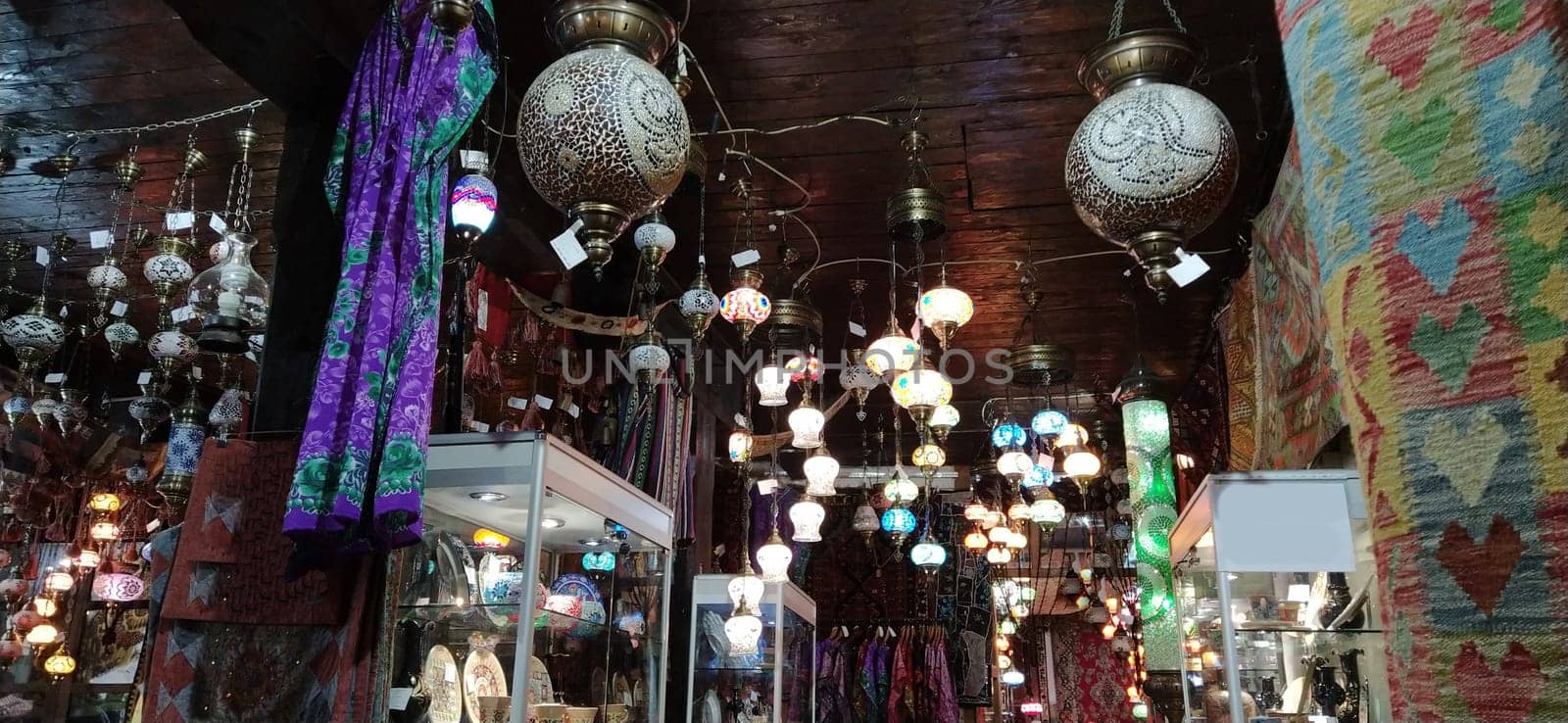 lamps from Turkey. Sale of souvenirs in the eastern market. Beautiful multicolored interior decor elements.