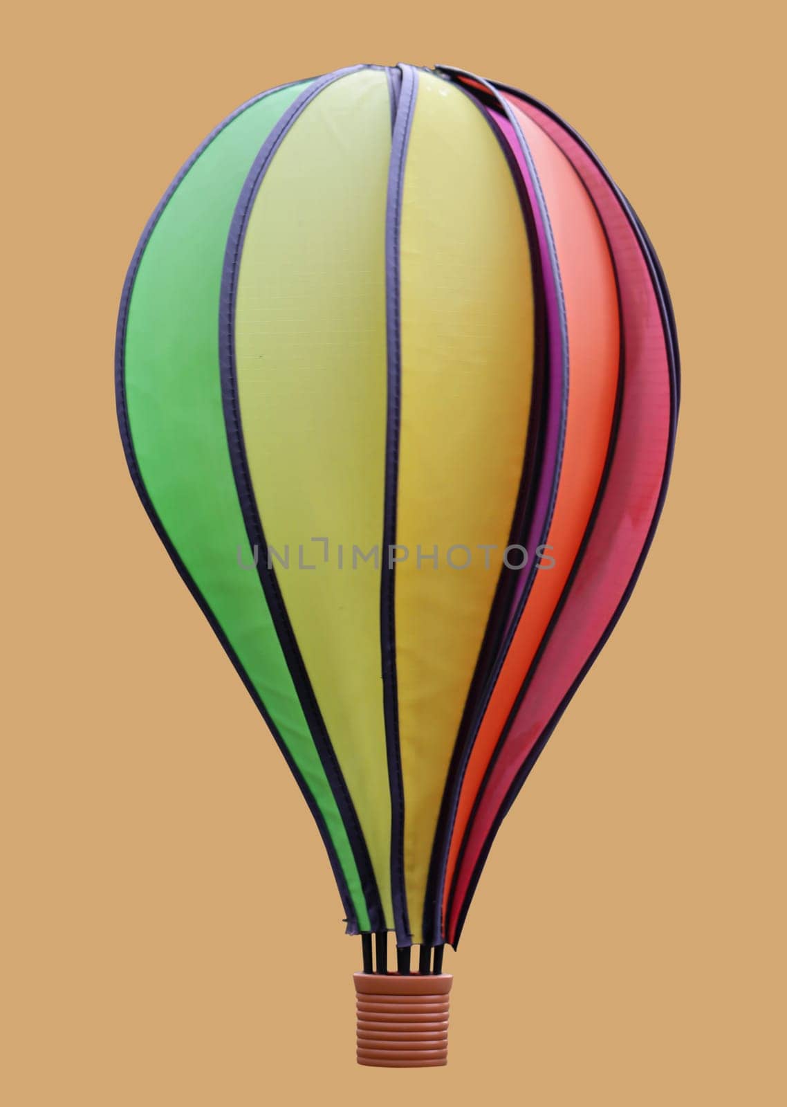 Wind chime, wind chime balloon, a balloon that can turn in the wind. A decorative element.