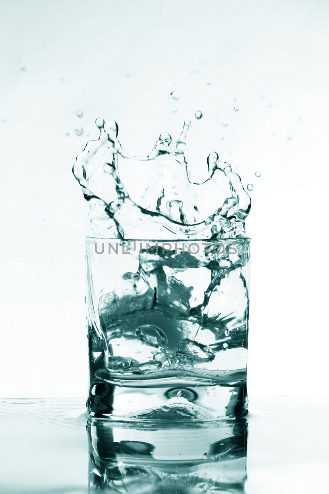 vodka alcohol elegant splash bar background