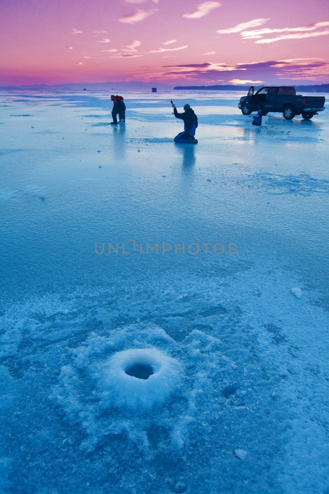 Ice Fishing Sand Bar Milton, Verrmont