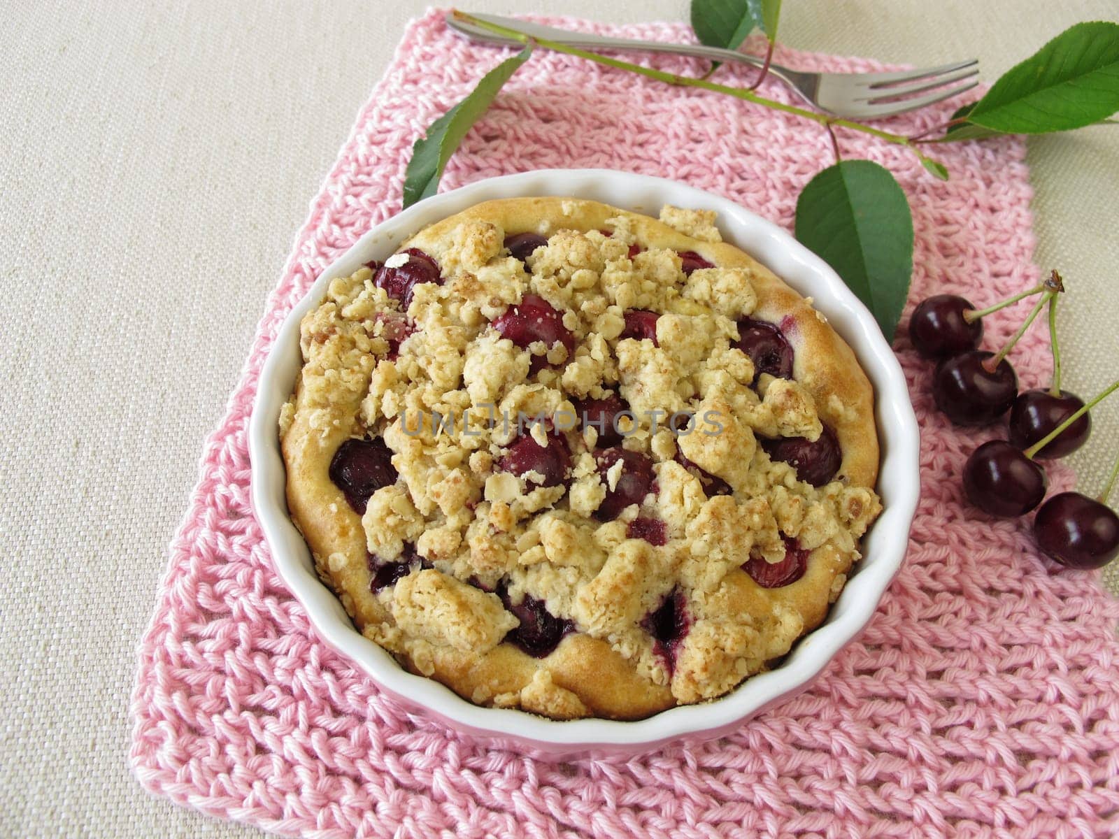 Sour cherry pie