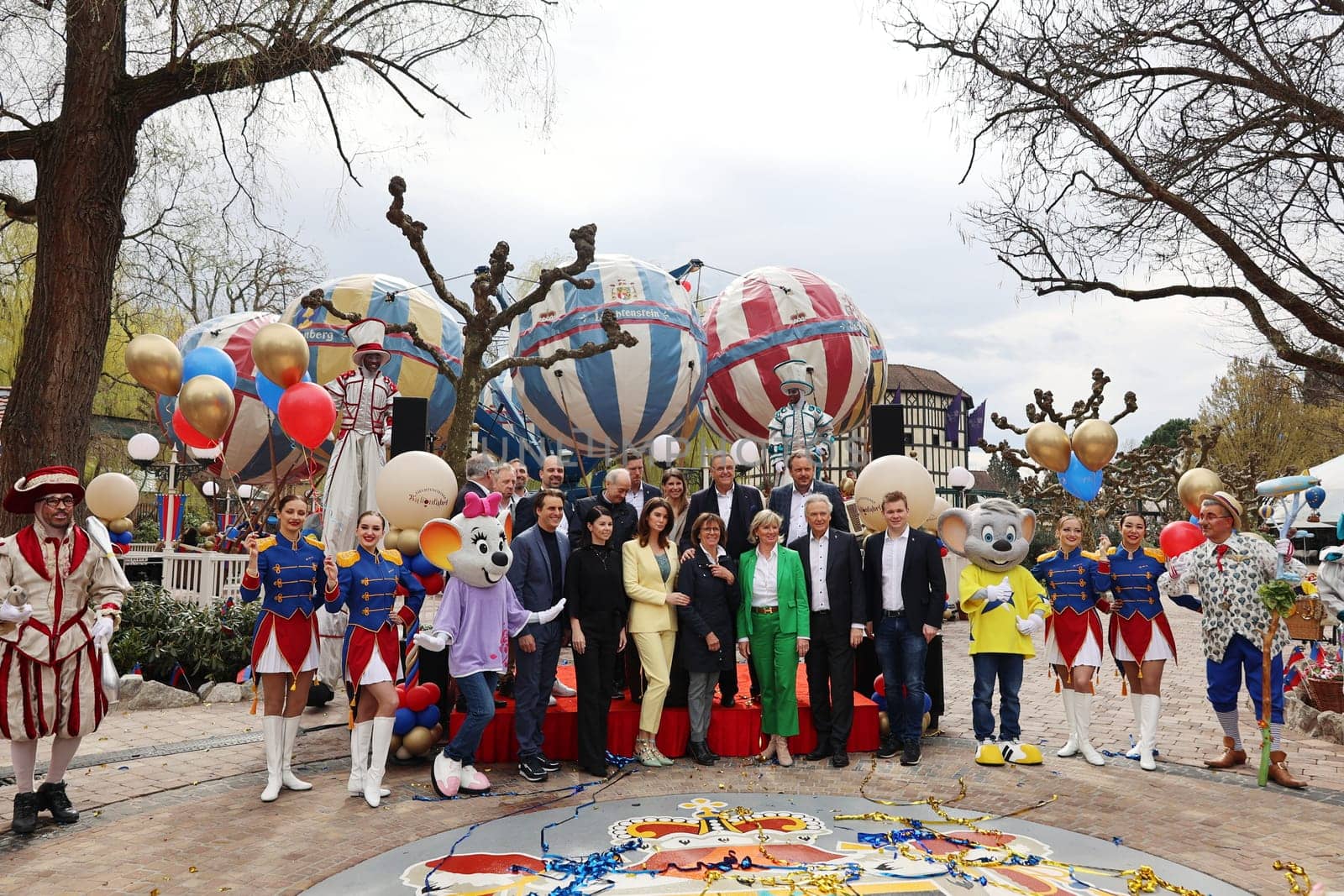 The operating family Mack from Europapark Rust with invited guests at the presentation of the theme area 2023. Liechtenstein is one of them and it was launched with the "Liechtenstein balloon ride"" - Europapark Rust at the press conference for the season opening 2023"