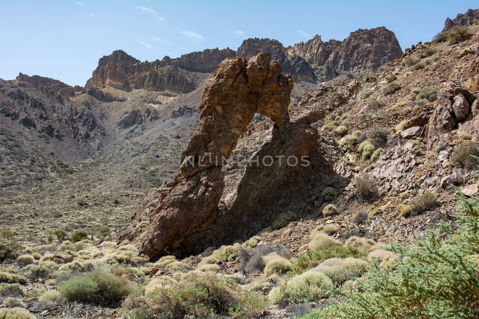 The Zapato de la Reina Rock ( The Queen's Shoe ), whose shape is reminiscent of a high-heeled shoe, is located southwest of the Llano de Ucanca in the Las Canadas del Teide National Park, on the Canary Island of Tenerife, Spain