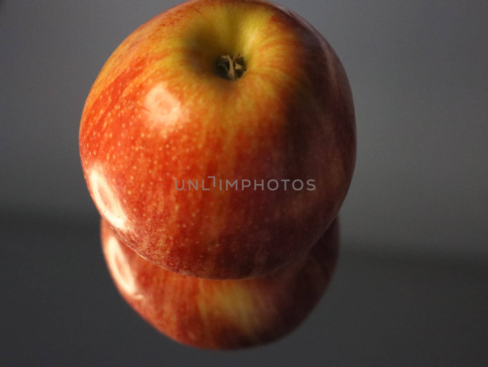 delicious natural red apples tasty beautiful temptation fruit vitamins