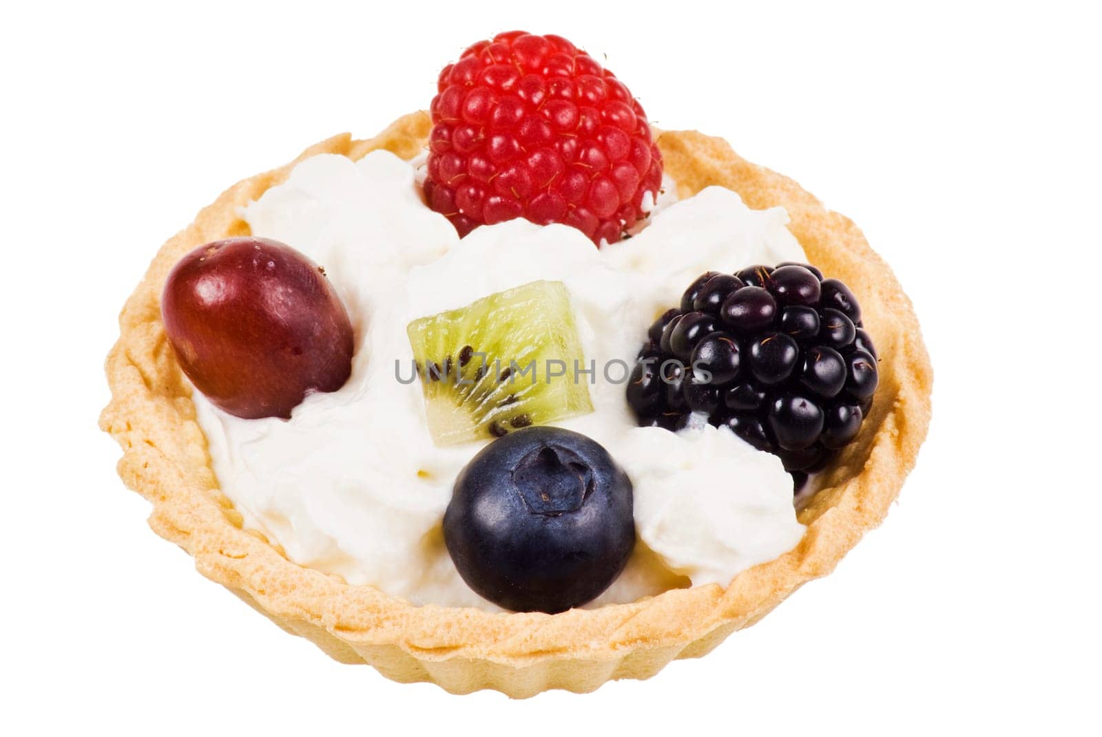 Cake with fresh fruits and cream