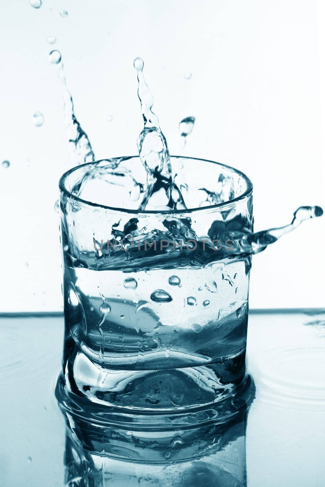 vodka alcohol elegant splash bar background