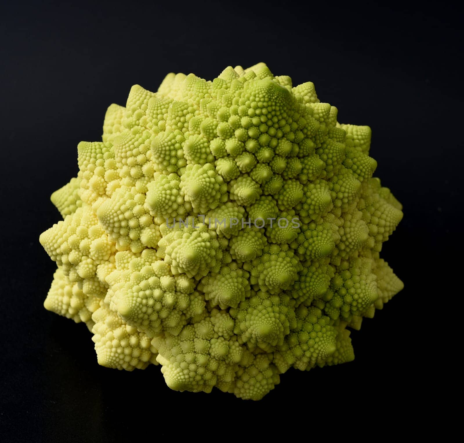 Romanesco,broccoli has large green flowers with excellent taste and decorative appearance. Romanesco,broccoli has large green flowers with an excellent taste and decorative appearance.
