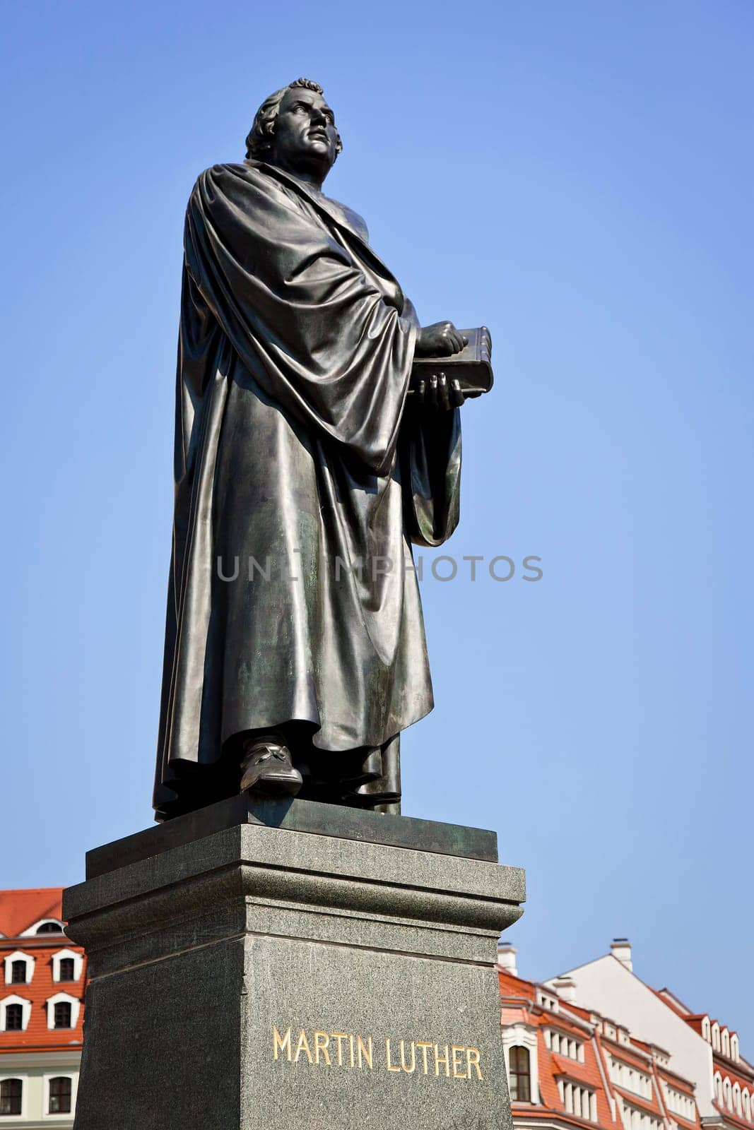 An image of the Martin Luther statue in Dresden Germany