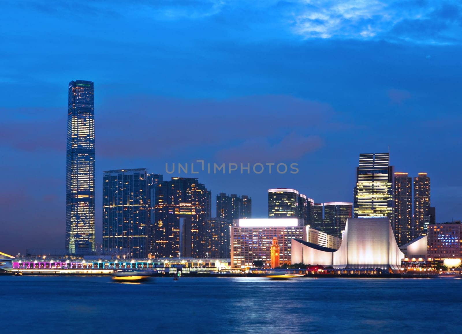 kowloon at night