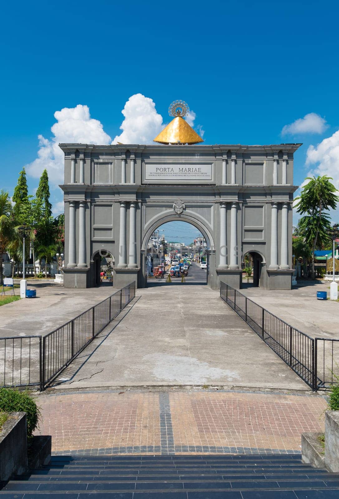 porta mariae in Naga City, Philippines. A commemorative arch dedicated to Lady of Penafrancia, celebrating 300 years of devotion (1710).