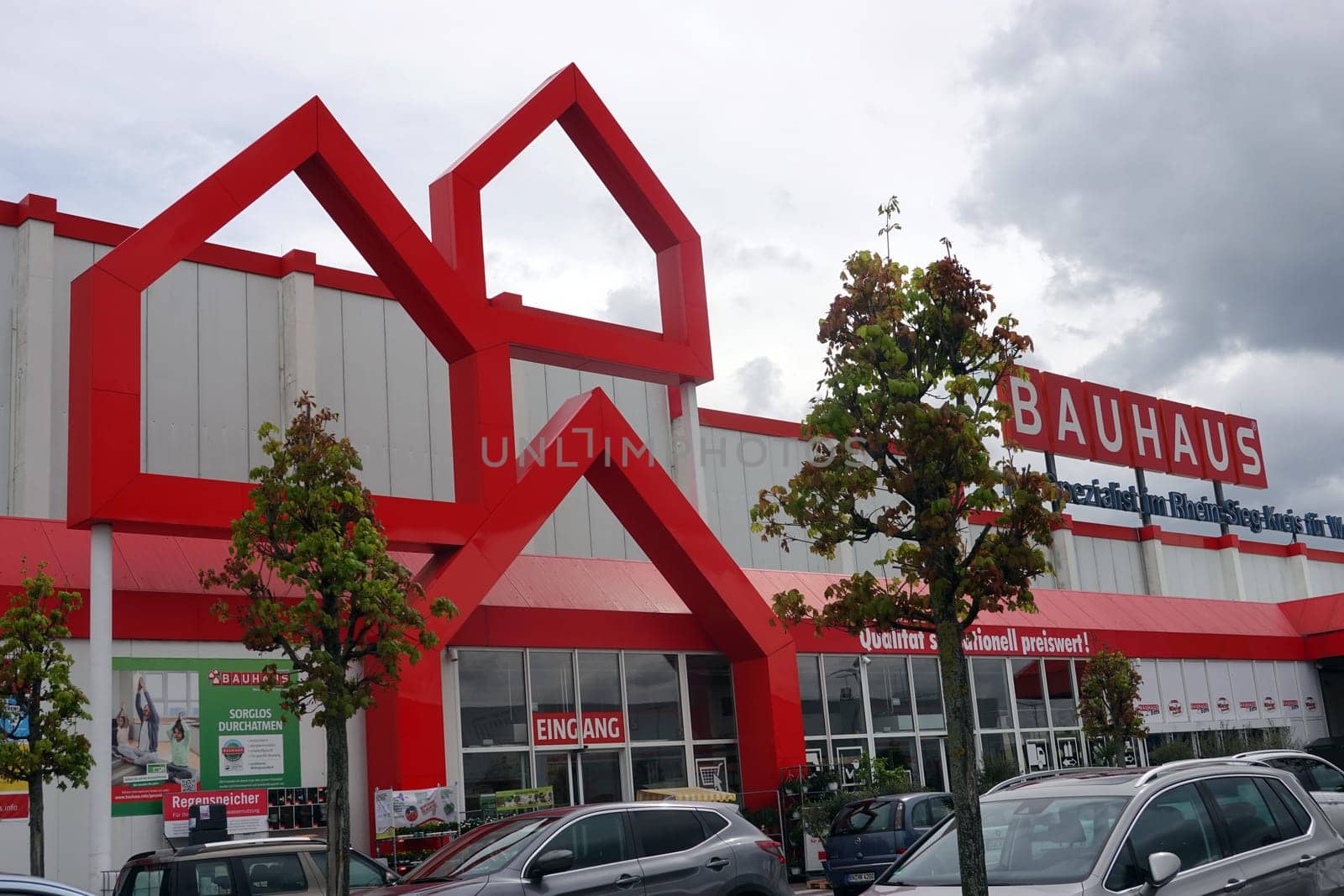 Bauhaus Baumarkt, Filiale der schweizerischen Bauhaus AG - Symbolbild, Nordrhein-Westfalen, Deutschland, Bornheim/Rheinland