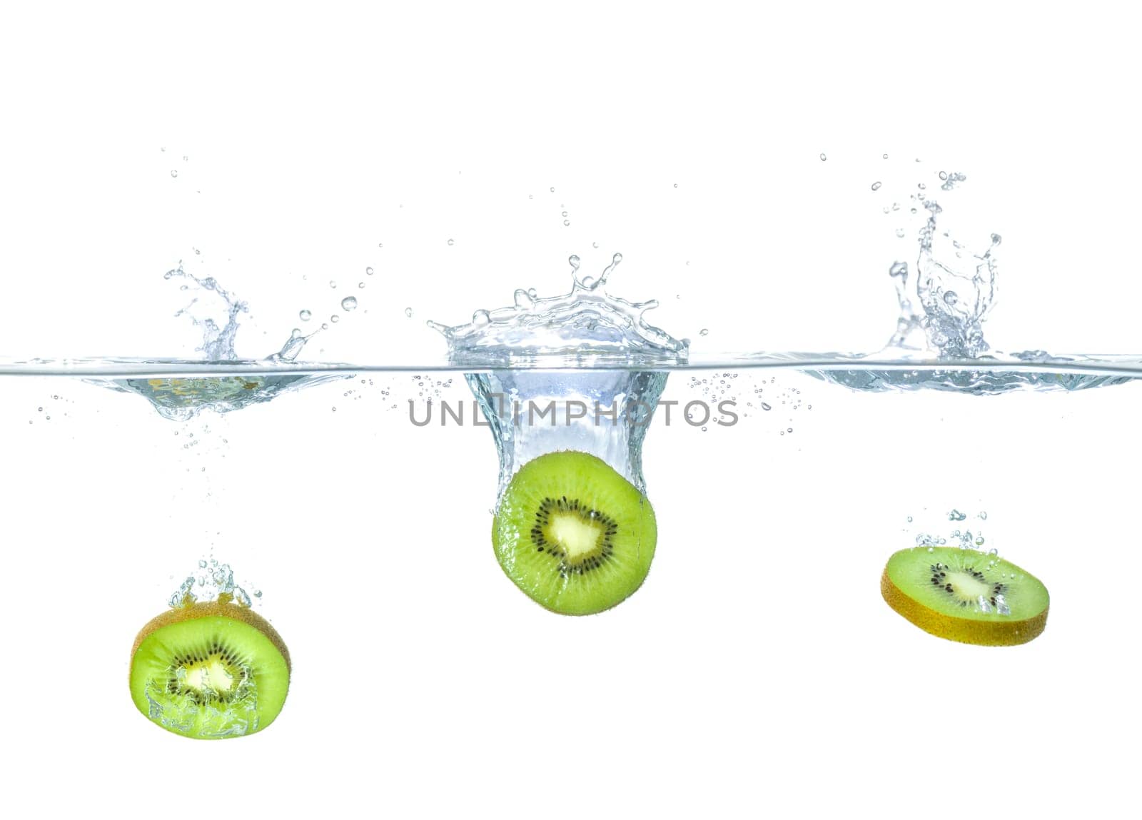 Kiwis fall into the water with splashes