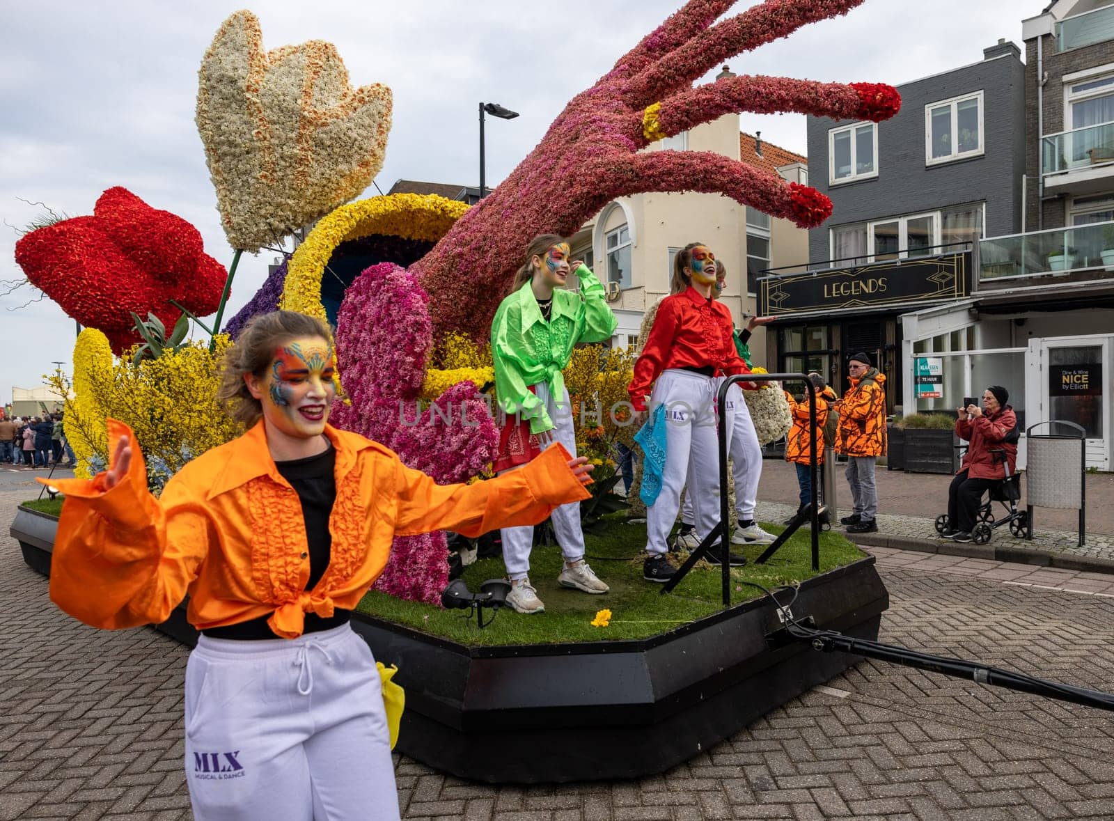 Noordwijk, Netherlands - April 22, 2023: Spectacular flower covered floats in the Bloemencorso Bollenstreek the annual spring flower parade from Noordwijk to Haarlem in the Netherlands.