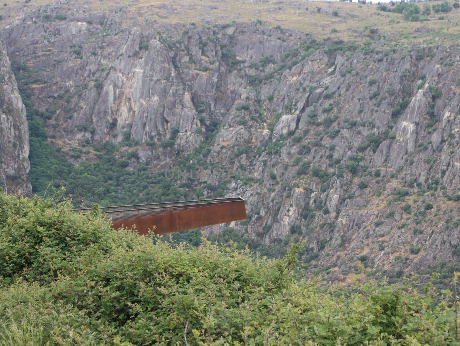 High-rise metal viewpoint over the Canyon River