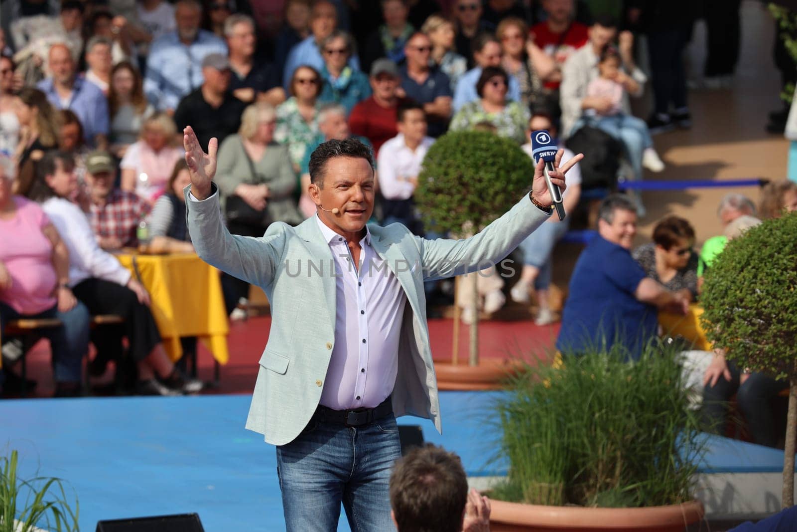 Stefan Mross (singer / presenter / entertainer) in the ARD TV show "Immer wieder sonntags""."
