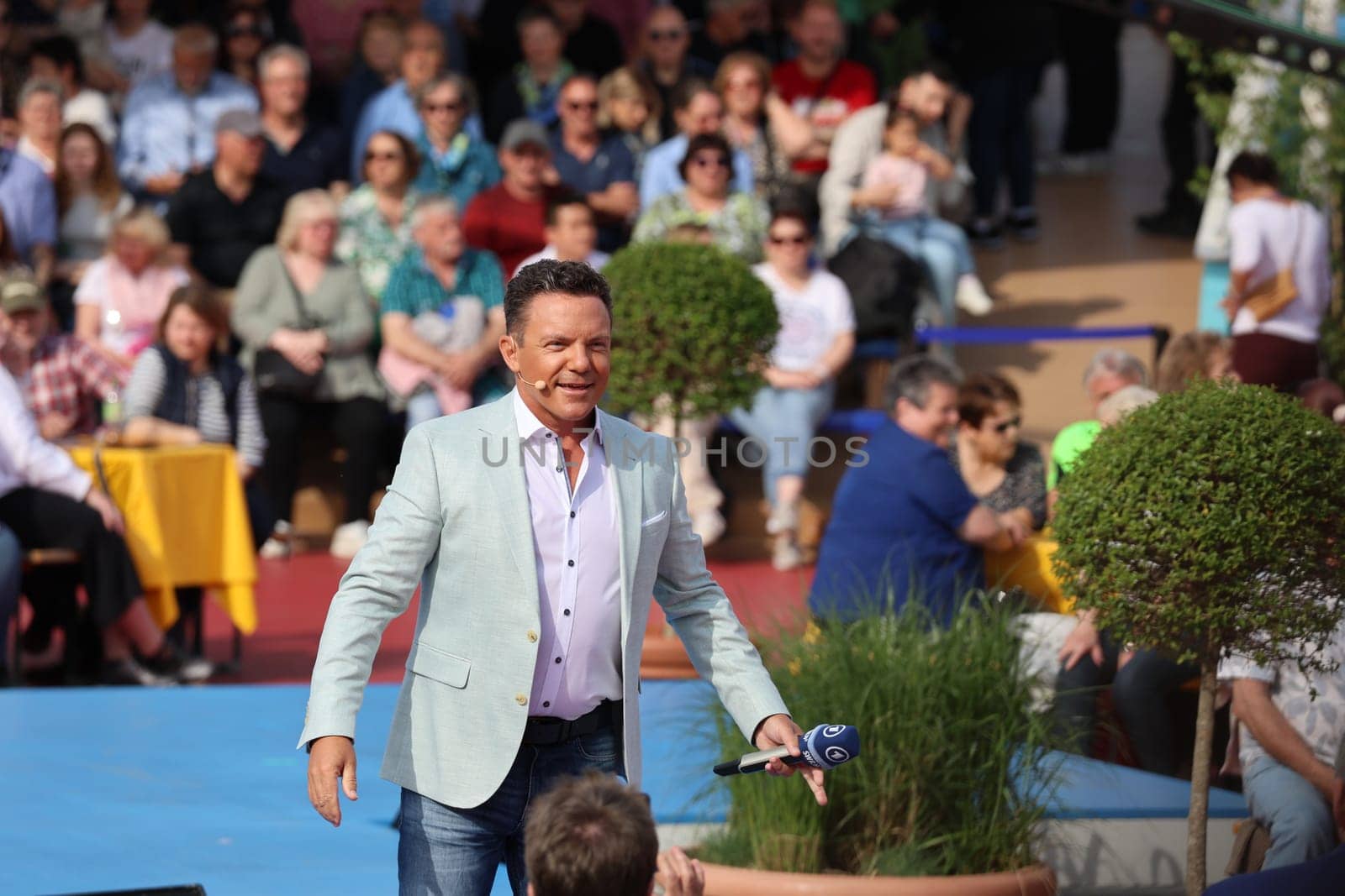 Stefan Mross (singer / presenter / entertainer) in the ARD TV show "Immer wieder sonntags""."