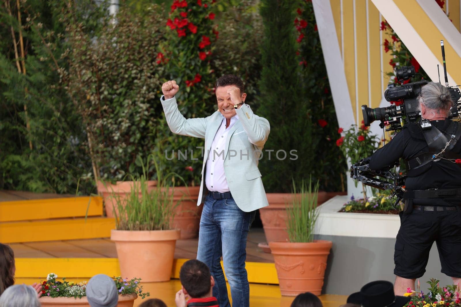 Stefan Mross (singer / presenter / entertainer) in the ARD TV show "Immer wieder sonntags""."