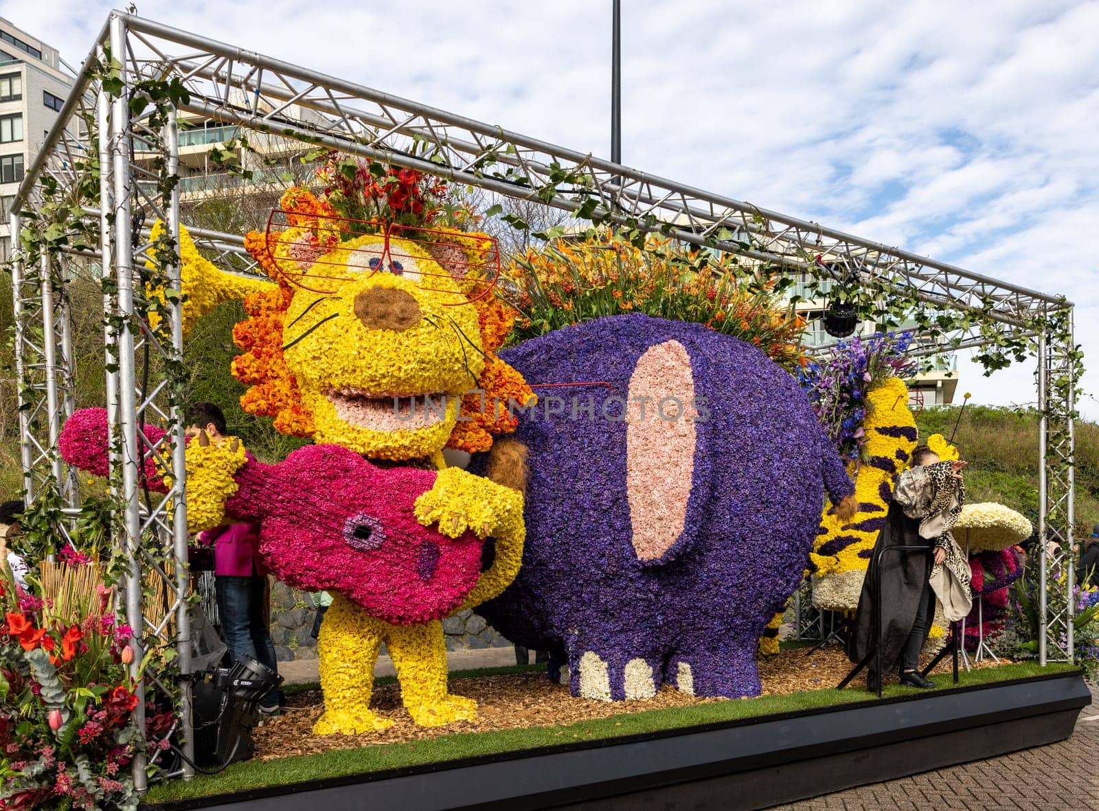 Noordwijk, Netherlands - April 22, 2023: Spectacular flower covered floats in the Bloemencorso Bollenstreek the annual spring flower parade from Noordwijk to Haarlem in the Netherlands.