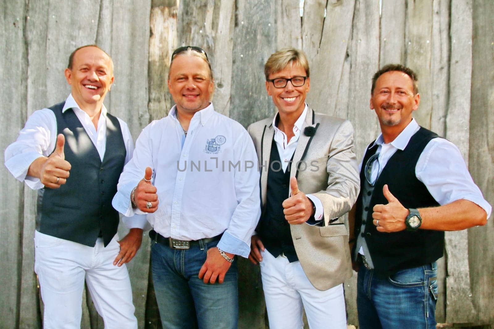 Thumbs up at Die Feldberger (musician / music group /band) in the ARD TV show "Always Again on Sundays"". The entertainment show on Sunday morning in the Europapark Rust from 26.07.2015"