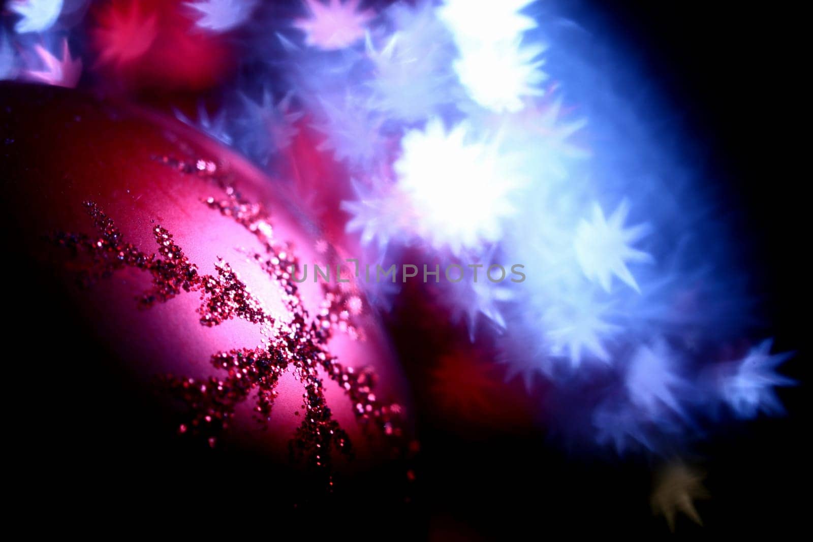 red holiday blurred background macro close up