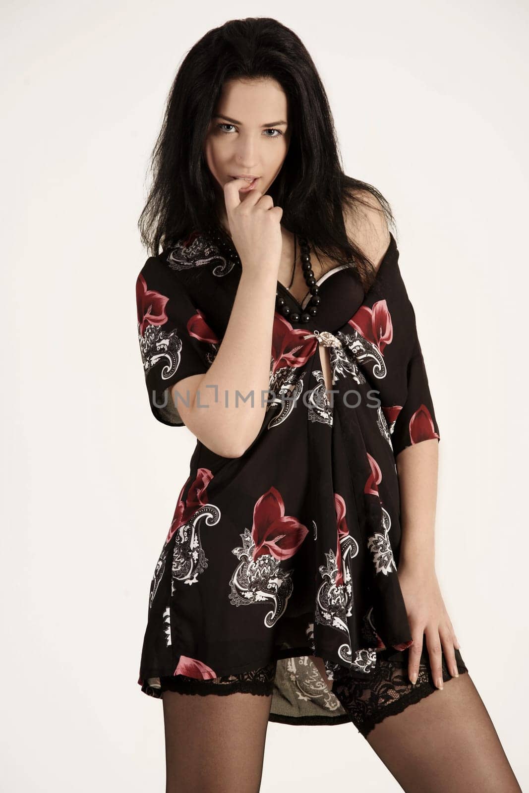 The brunette waiting for tenderness
