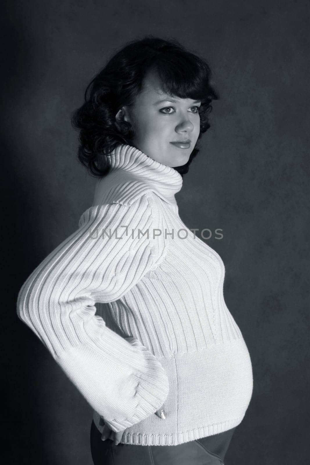 The pregnant woman on the six month. The girl was born