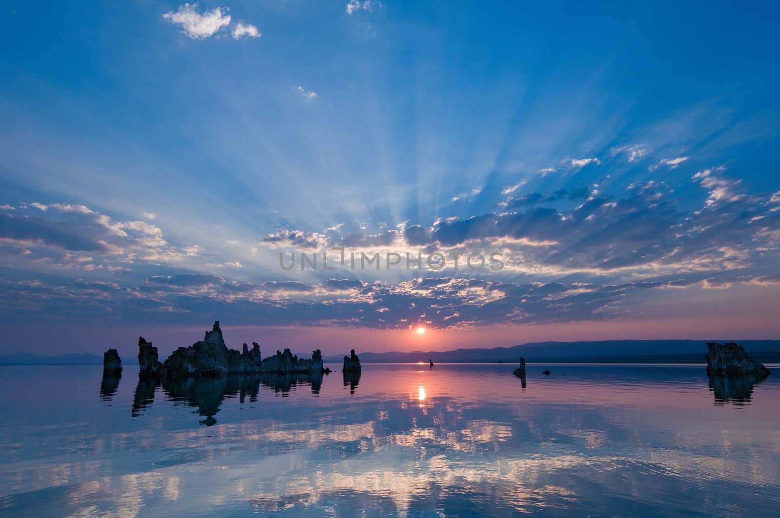 Exposed tufa towers of Mono Lake, California