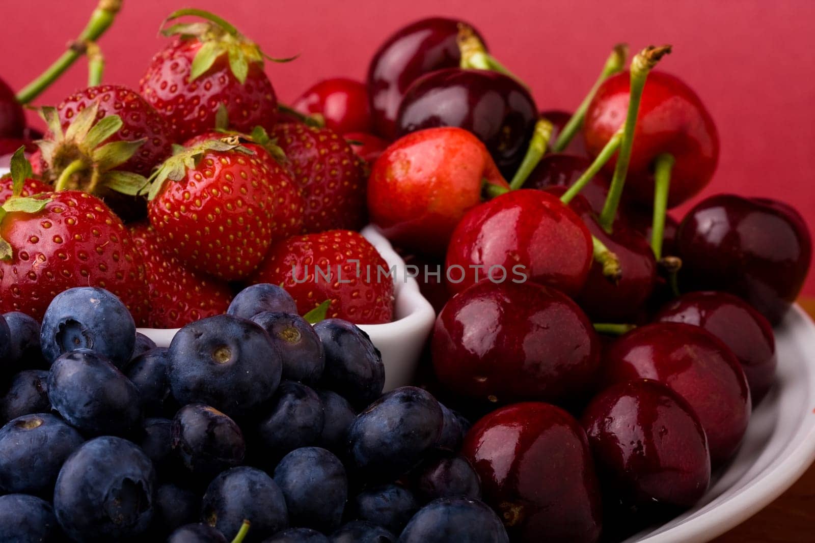 Fresh ripe fruit nice berry background image