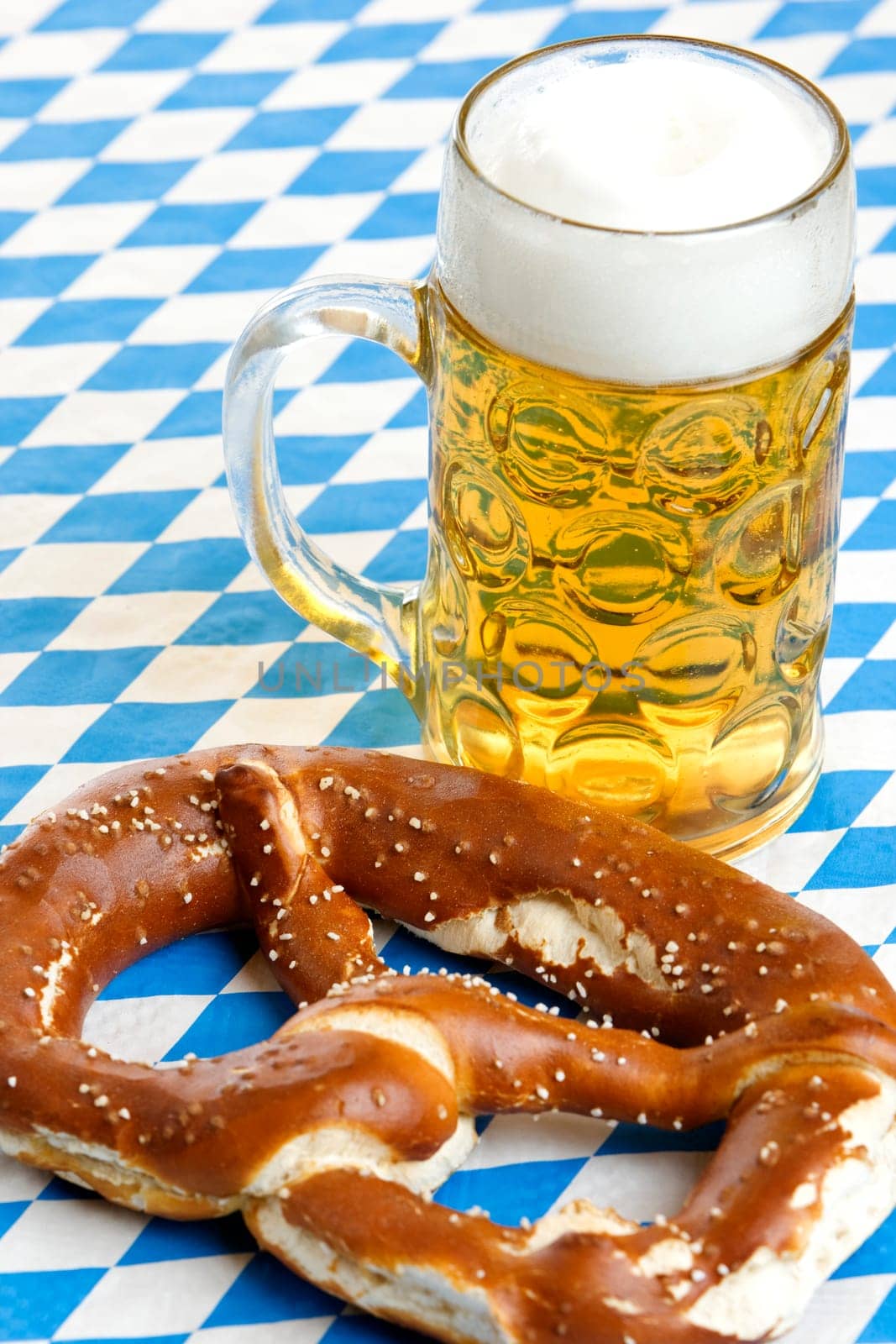 Original Bavarian Oktoberfest Pretzel and Beer Stein (mug)