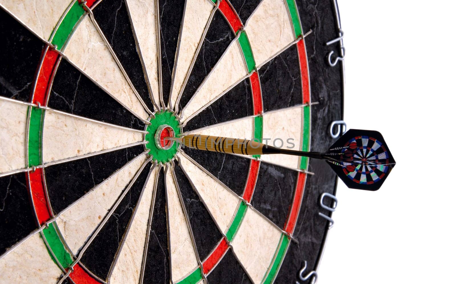 darts game sport winning target in center