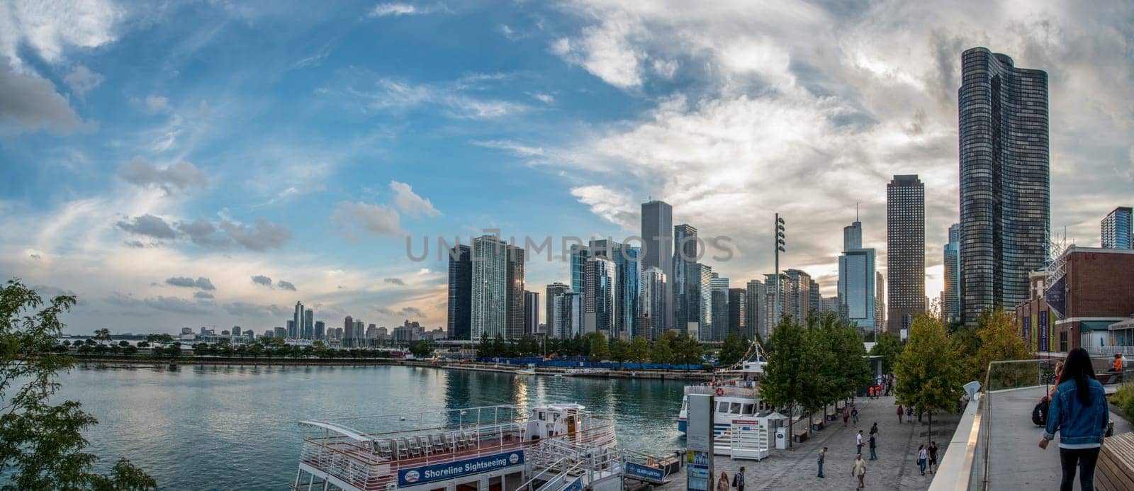 Sunset over the skyline of Chicago, from Navy Pier, USA