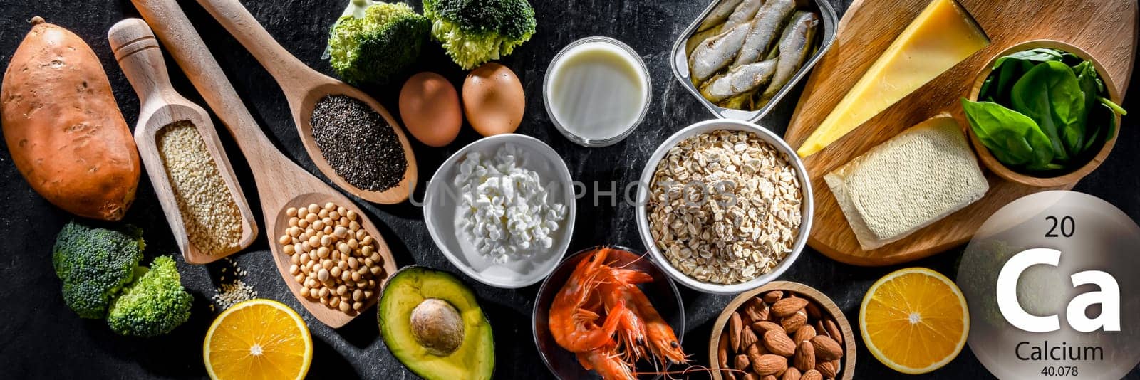 Composition with food products rich in calcium.